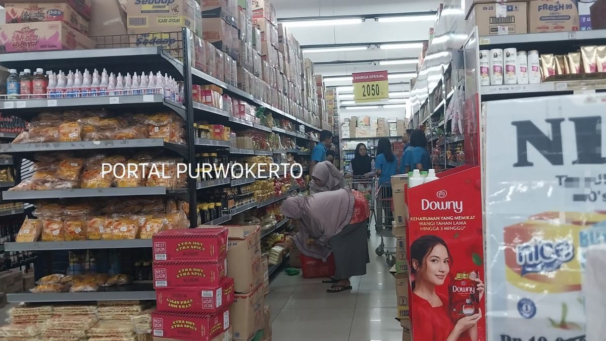 Rasa Manis di Jantung Adipala: Minie Cookies & BCS Blok M